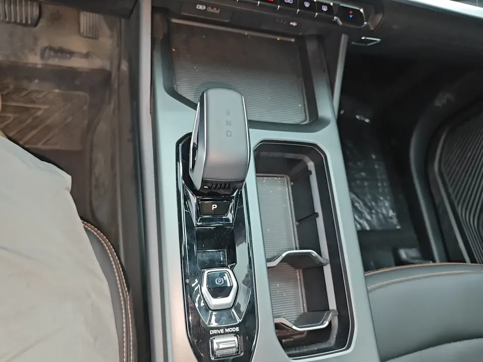 Geely Okavango Haoyue L 2023 2.0TD DCT Premium 2024 — миниатюра 3