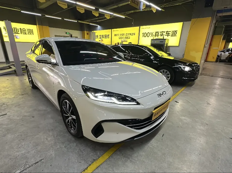 BYD Seal 06DM Seal 06DM 2024 DM-i 80KM Premium 2025 — photo 1, buy with delivery to Moscow