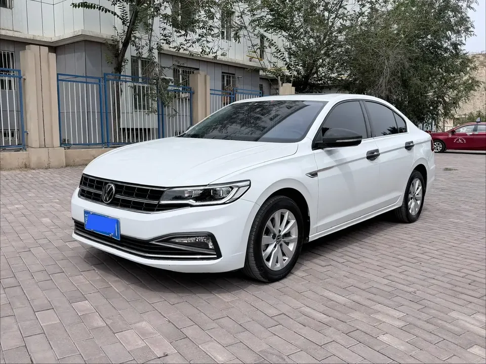 Volkswagen Bora Bora 2021 1.5L Automatic Elite Smart Link Edition 2022 — photo 1, buy with delivery to Moscow