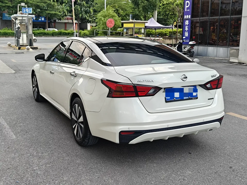 Nissan Altima Sound of nature 2021 2.0L XL Upper AD1 Smart Driving Edition 2022 — thumbnail 4
