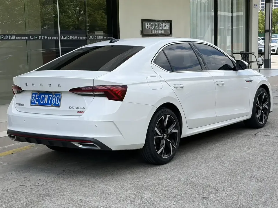 Skoda Octavia Octavia 2022 PRO TSI280 DSG Premium Edition 2022 — thumbnail 2