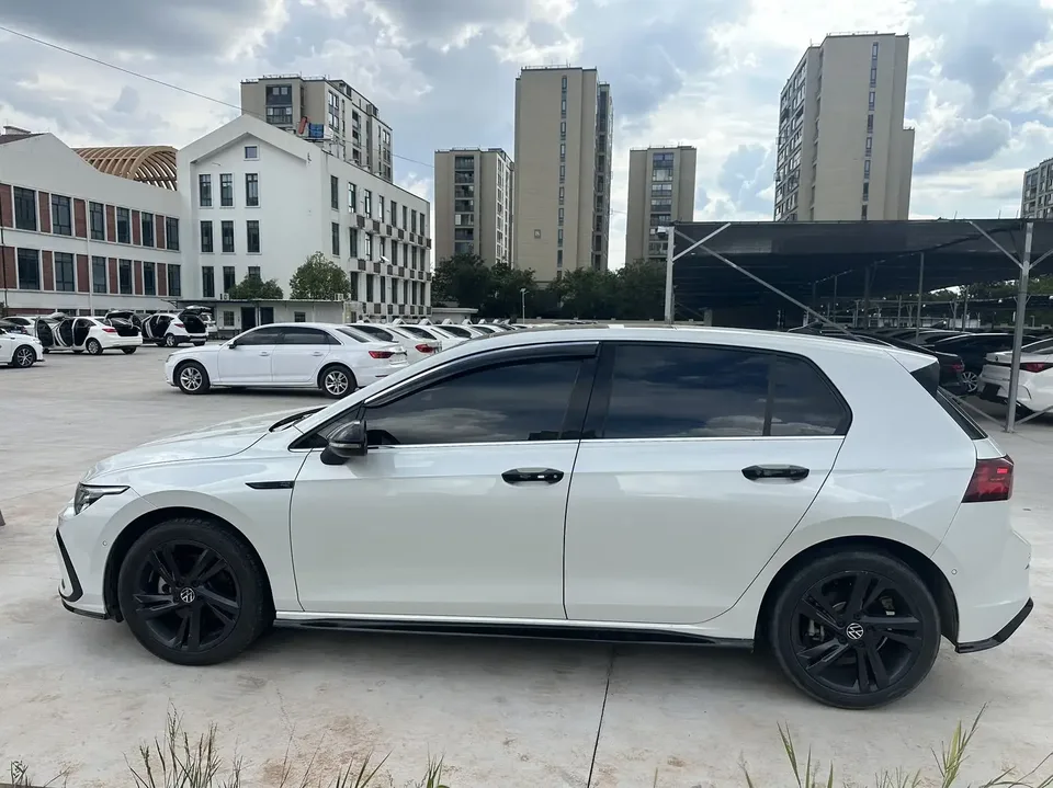 Volkswagen Golf golf 2023 280TSI DSG R-Line Lite 2023 — thumbnail 4