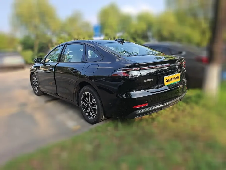 Geely Galaxy A7 EM Galaxy A7 EM 2025 70km Launch Edition 2026 — thumbnail 4
