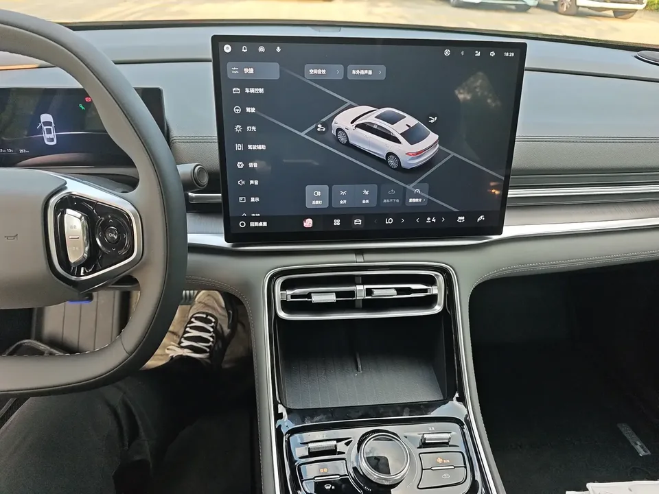 Geely Galaxy A7 EM Galaxy A7 EM 2025 70km Launch Edition 2026 — thumbnail 5