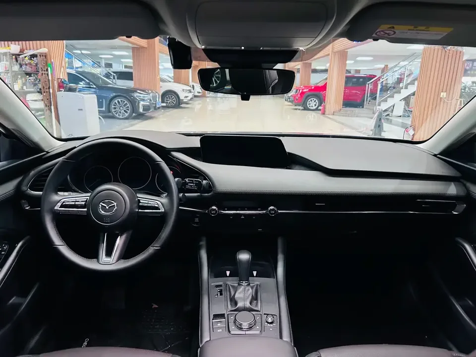 Mazda Axela Mazda3 Angkesela 2025 2.0L Automatic Quality Edition 2025 — thumbnail 4