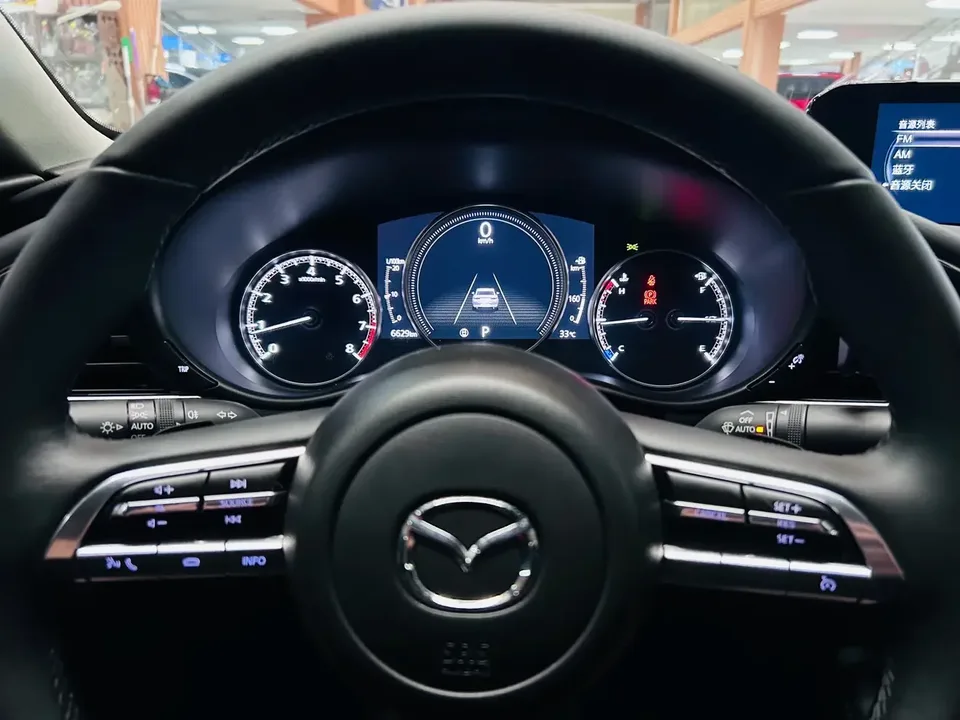 Mazda Axela Mazda3 Angkesela 2025 2.0L Automatic Quality Edition 2025 — thumbnail 5