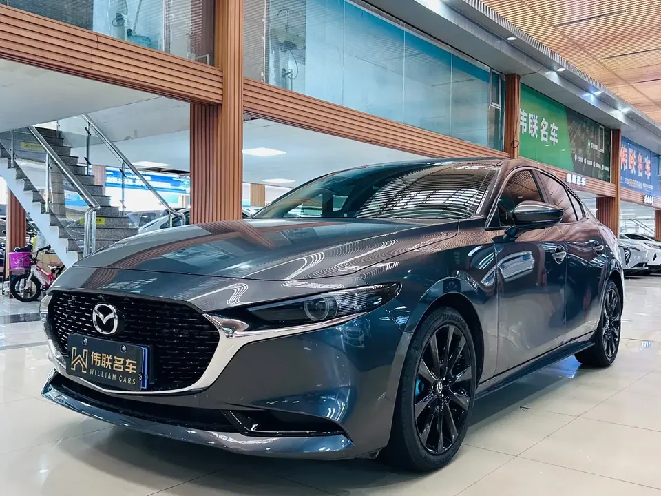 Mazda Axela Mazda3 Angkesela 2025 2.0L Automatic Quality Edition 2025 — photo 1, buy with delivery to Moscow