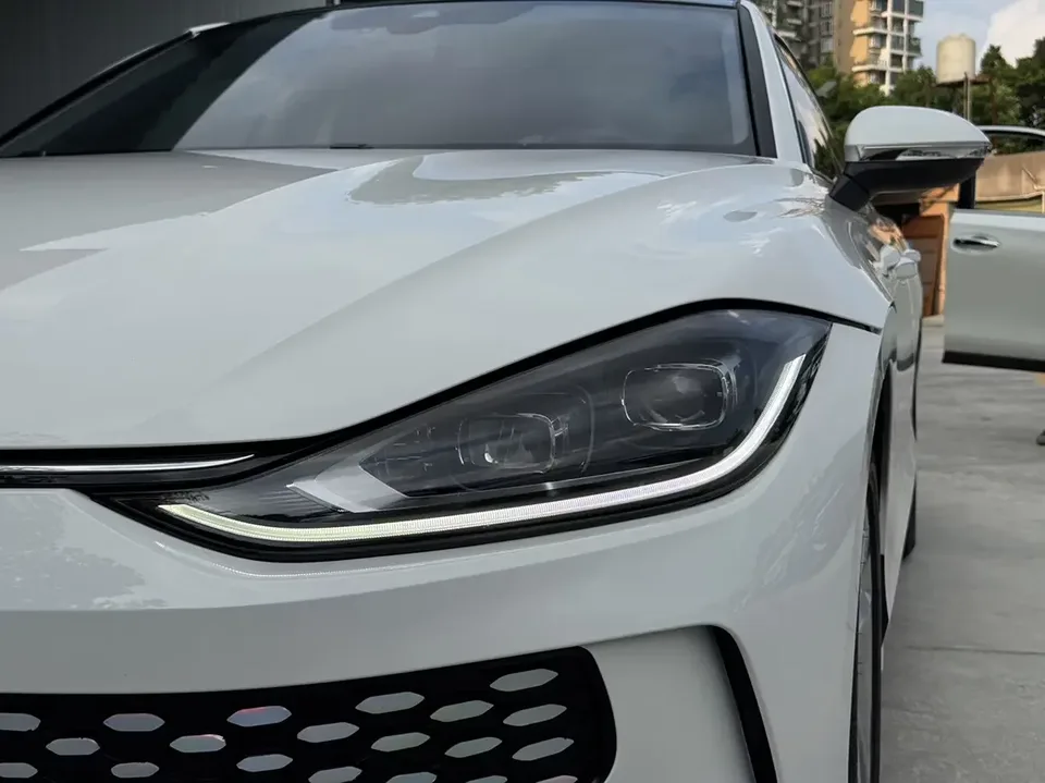 Volkswagen Lamando Lingdu 2022 Lingdu L 280TSI DSG Hot Edition 2023 — thumbnail 3
