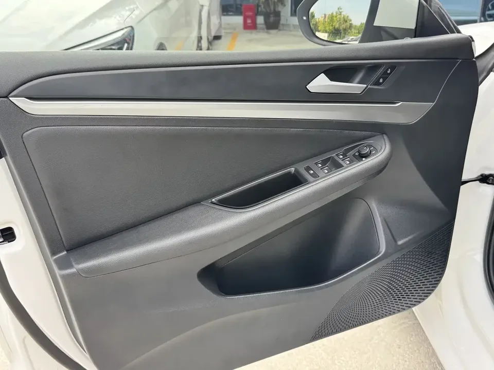 Volkswagen Lamando Lingdu 2022 Lingdu L 280TSI DSG Hot Edition 2023 — thumbnail 4