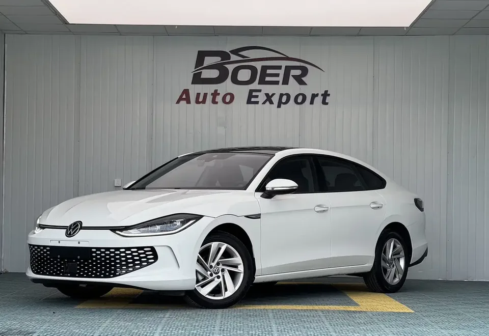 Volkswagen Lamando Lingdu 2022 Lingdu L 280TSI DSG Hot Edition 2023 — photo 1, buy with delivery to Moscow