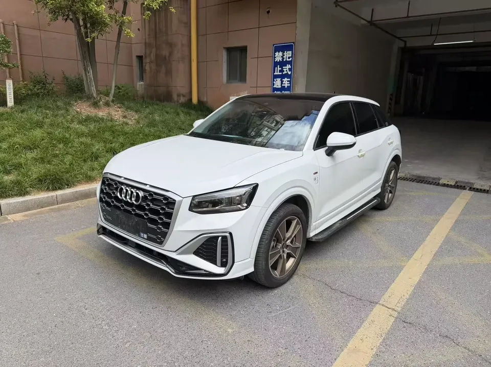Audi Q2L Audi Q2L 2022 35 TFSI Stylish Dynamic 2023 — photo 1, buy with delivery to Moscow