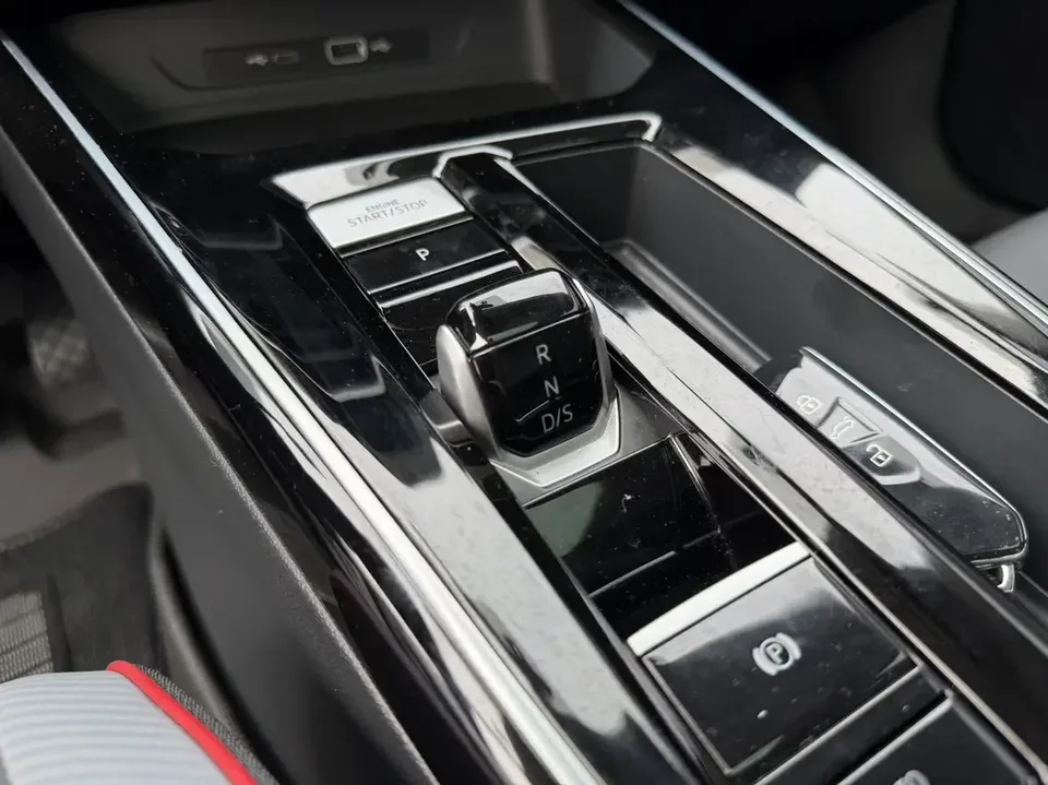 Volkswagen Lamando Lingdu 2022 Lingdu L 280TSI DSG Cool Edition 2023 — thumbnail 4