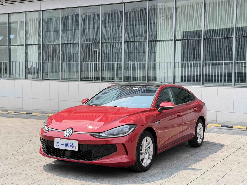 Volkswagen Lamando Lingdu 2022 Lingdu L 280TSI DSG Hot Edition 2022 — photo 1, buy with delivery to Moscow