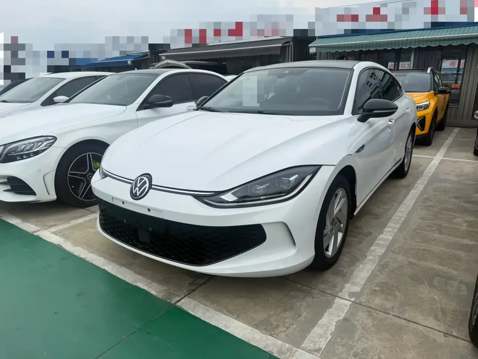 Volkswagen Lamando Lingdu 2022 Lingdu L 280TSI DSG Hot Edition 2022 — photo 1, buy with delivery to Moscow