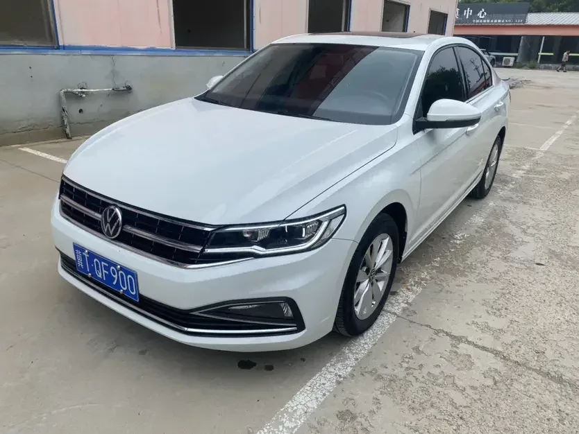 Volkswagen Bora Bora 2021 1.5L Automatic Fashion Smart Edition 2022 — photo 1, buy with delivery to Moscow
