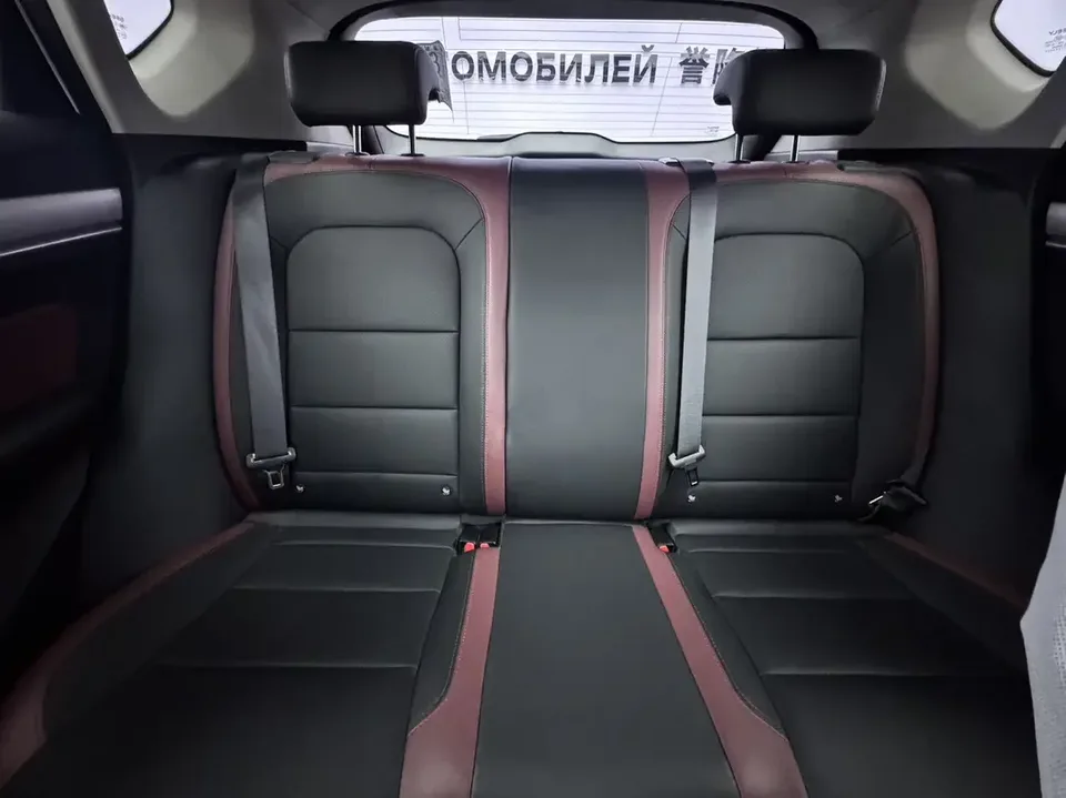 Geely Coolray SX11 Binyue 2021 240T DCT Platinum Edition 2022 — thumbnail 5