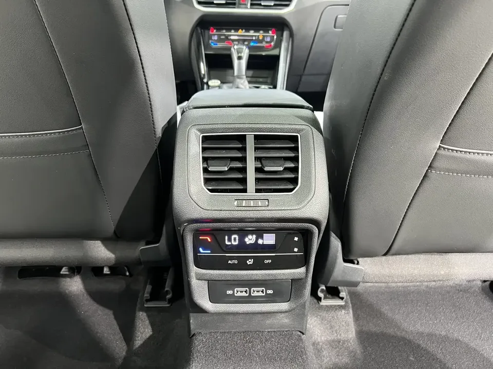 Volkswagen Tayron Tanyue 2023 280TSI 2WD Luxury Plus Advanced Edition 2023 — thumbnail 3
