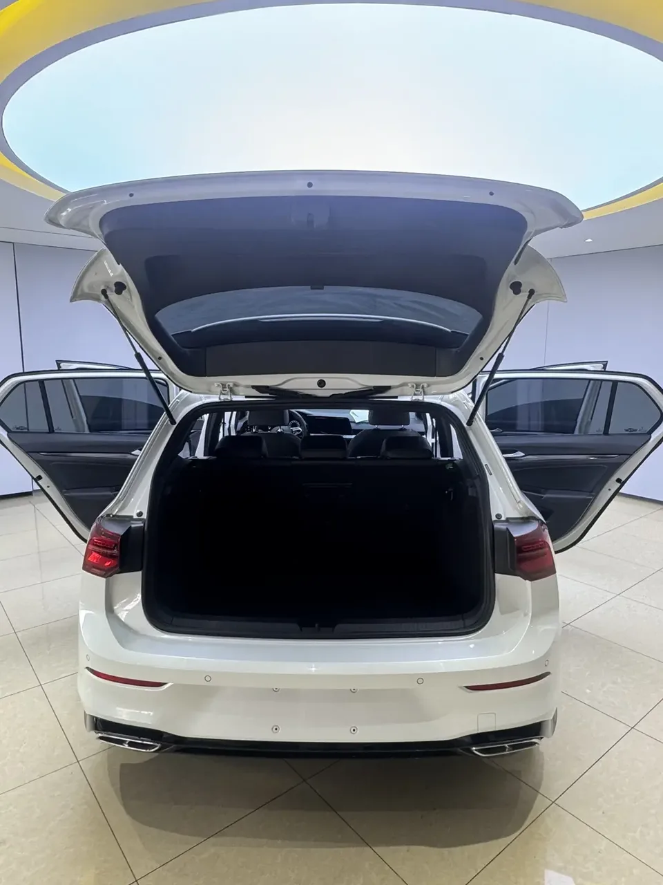 Volkswagen Golf golf 2023 280TSI DSG R-Line 2022 — thumbnail 3