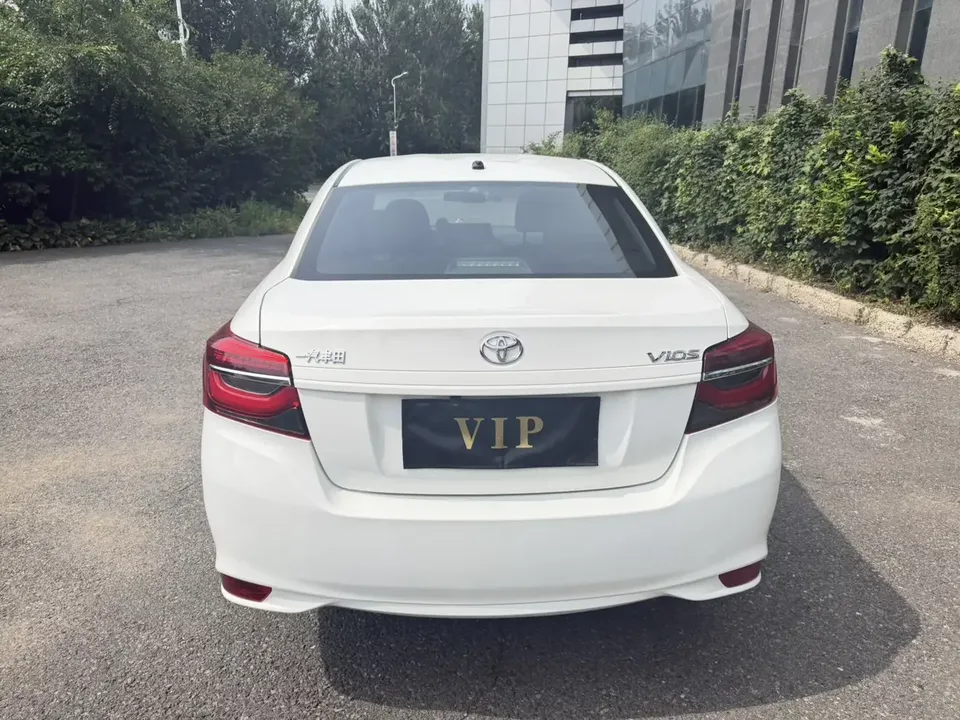 Toyota Vios Vios 2022 1.5L CVT 20th Anniversary Edition 2023 — thumbnail 2