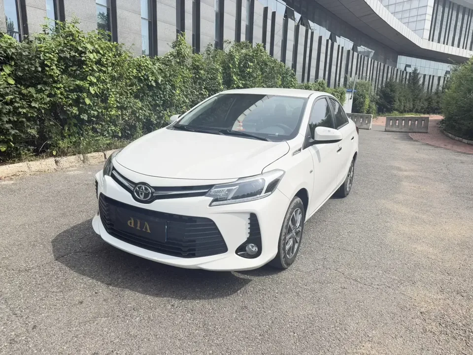 Toyota Vios Vios 2022 1.5L CVT 20th Anniversary Edition 2023 — photo 1, buy with delivery to Moscow
