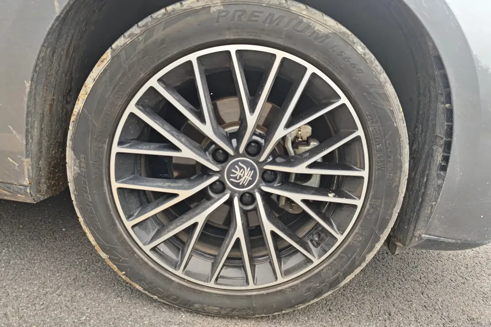BYD Qin L DM Qin L DM 2024 DM-i 120KM Excellence 2024 — thumbnail 3