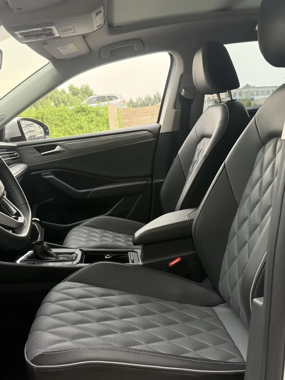 Volkswagen Sagitar Sagitar 2023 280TSI DSG Transcendence Lite 2022 — thumbnail 3