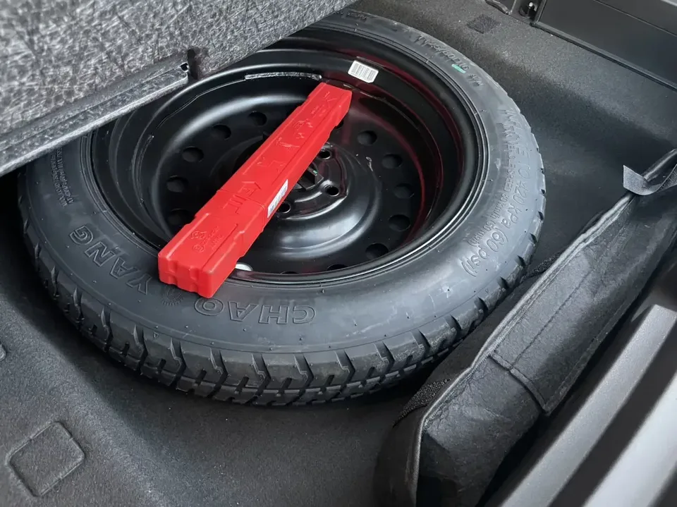 Geely Atlas Boyue 2024 1.5TD Dragon Edition 2024 — thumbnail 2
