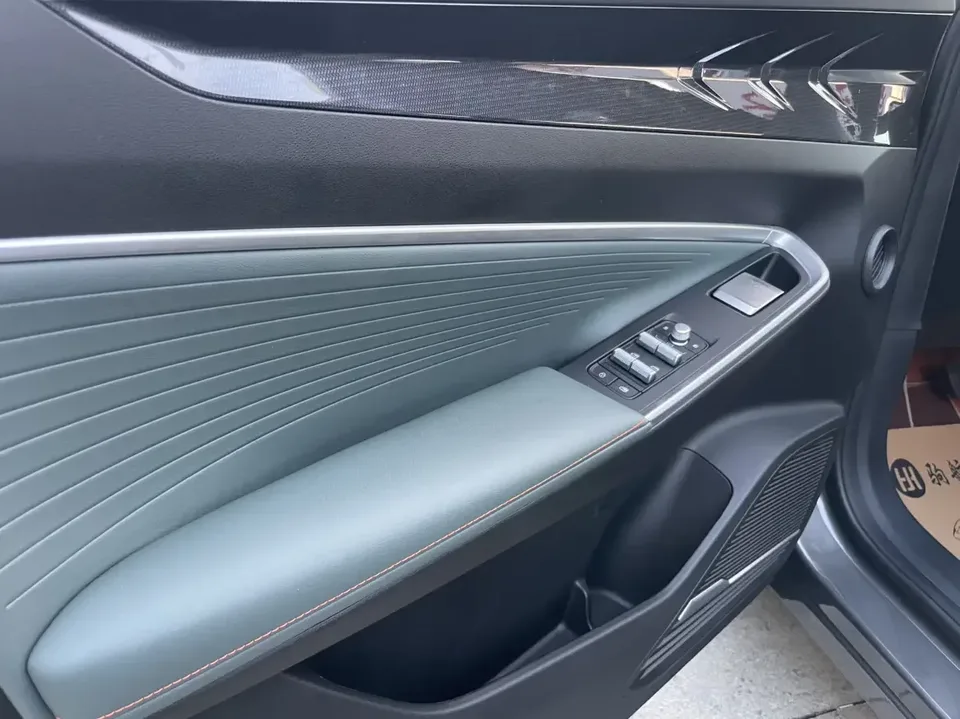 Geely Atlas Boyue 2024 1.5TD Dragon Edition 2024 — thumbnail 4