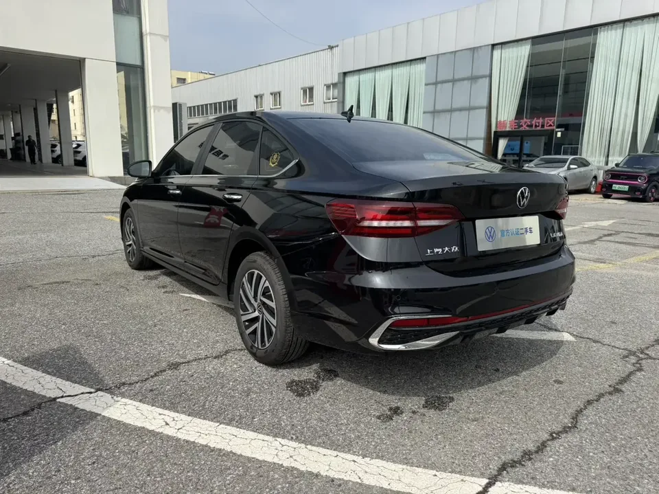 Volkswagen Lavida Lavida 2026 1.5L Automatic Starry Sky 5 Million Edition 2025 — миниатюра 4