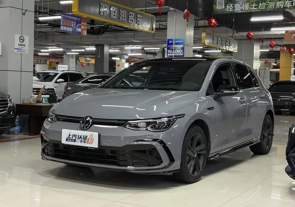 Volkswagen Golf golf 2023 280TSI DSG R-Line Lite 2023 — photo 1, buy with delivery to Moscow