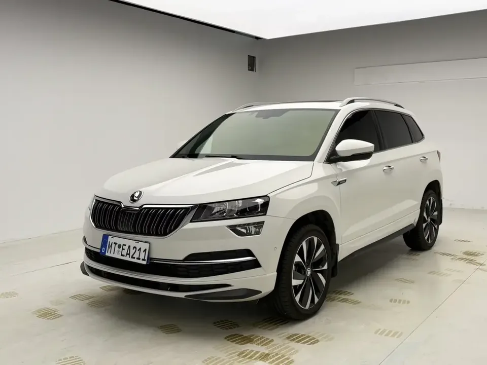 Skoda Karoq Korok 2022 Modified TSI280 Luxury Edition 2022 — photo 1, buy with delivery to Moscow