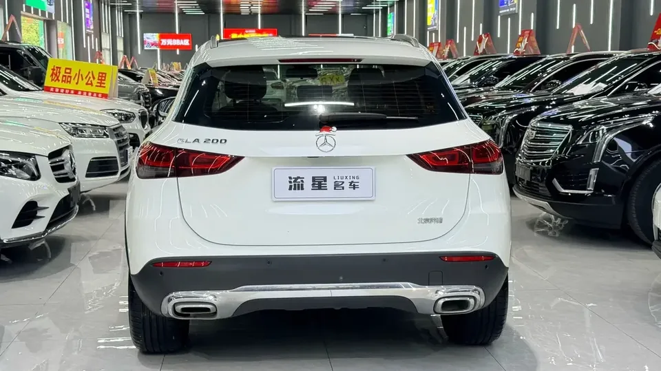 Mercedes-Benz GLA Mercedes-Benz GLA 2020 GLA 180 2022 — thumbnail 2