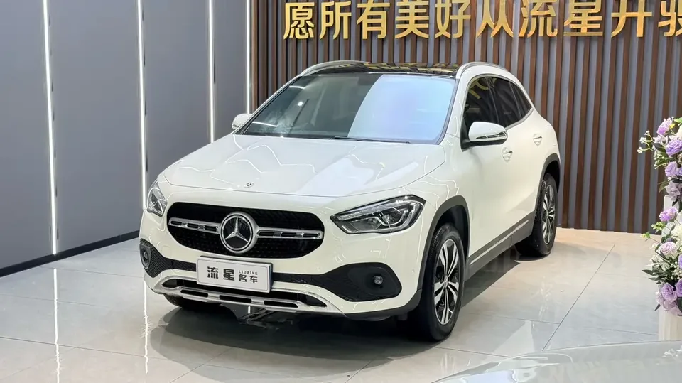 Mercedes-Benz GLA Mercedes-Benz GLA 2020 GLA 180 2022 — photo 1, buy with delivery to Moscow