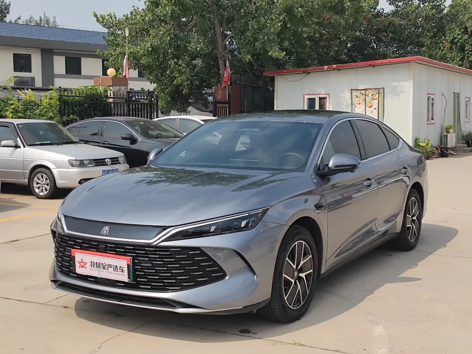 BYD Qin L DM Qin L DM 2025 Intelligent Driving Edition DM-i 120KM Leading Edition 2025 — photo 1, buy with delivery to Moscow