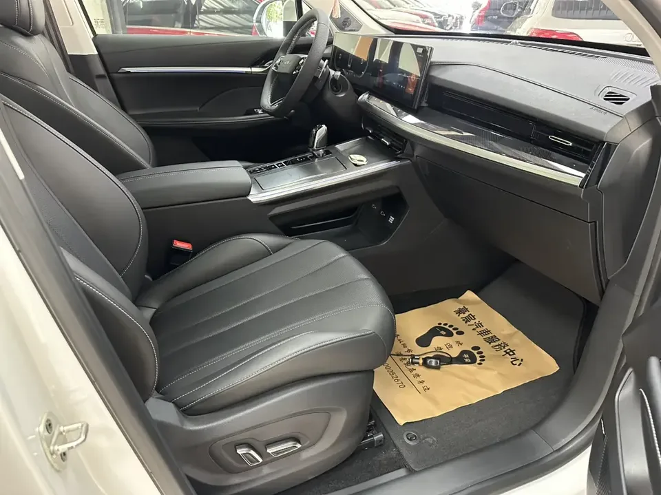 Roewe RX5 eMAX Roewe RX5 eMAX 2022 PHEV 2022 — thumbnail 3