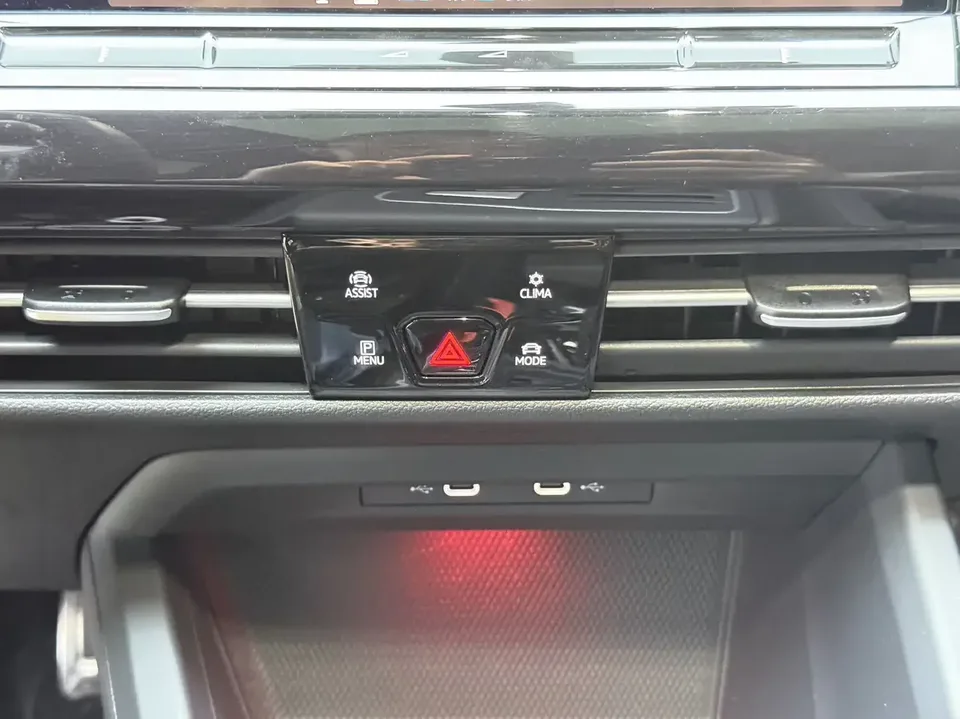 Volkswagen Golf golf 2023 280TSI DSG R-Line 2023 — thumbnail 3