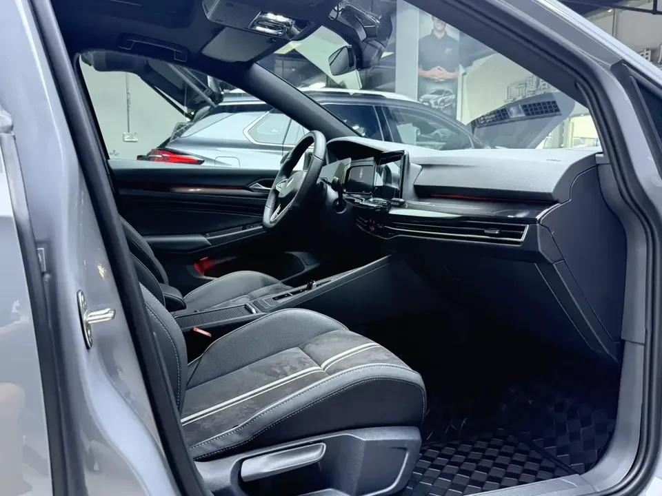 Volkswagen Golf golf 2023 280TSI DSG R-Line 2023 — thumbnail 4
