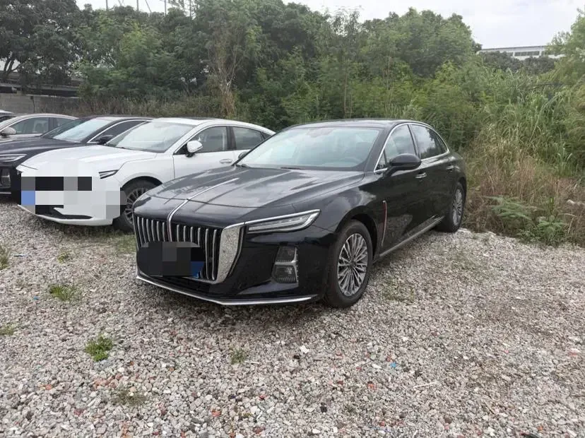 Hongqi H5 Hongqi H5 2023 1.5T DCT Zhilian Qiyue Edition 2022 — photo 1, buy with delivery to Moscow