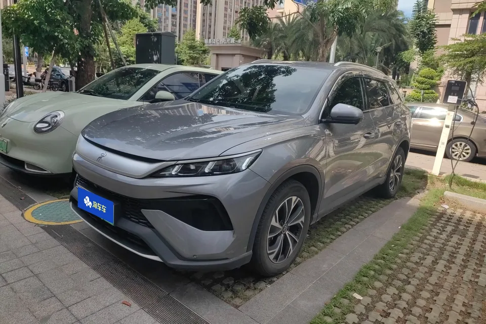 BYD Song Pro DM Song Pro DM 2025 Second generation intelligent driving version DM-i 75KM leading model 2024 — photo 1, buy with delivery to Moscow