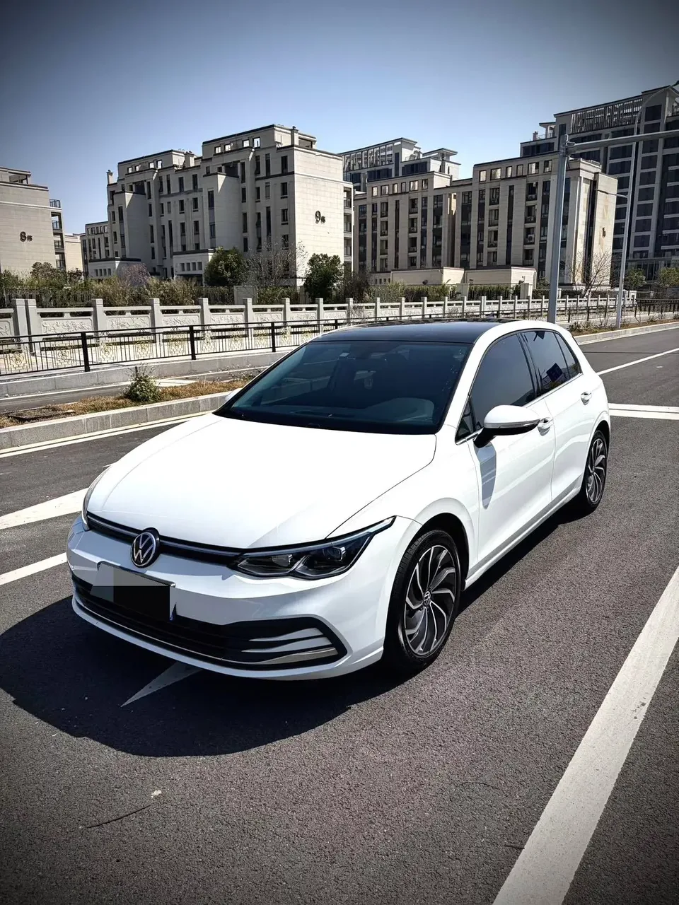 Volkswagen Golf golf 2021 280TSI DSG 30th Anniversary Edition 2022 — photo 1, buy with delivery to Moscow