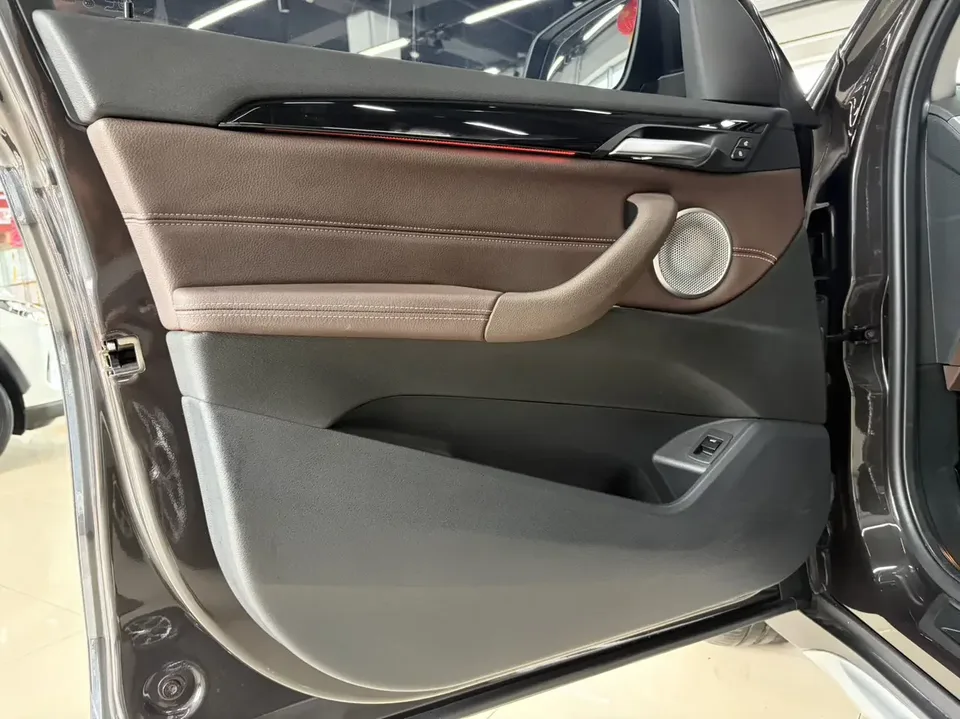 BMW X1 BMW X1 2022 sDrive20Li Fashion 2022 — thumbnail 2