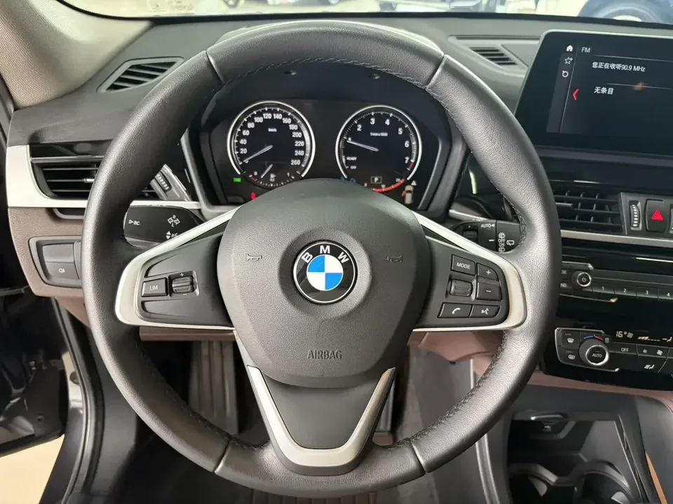 BMW X1 BMW X1 2022 sDrive20Li Fashion 2022 — thumbnail 3
