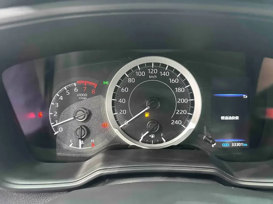 Toyota Levin Lei Ling 2022 185T CVT Deluxe Edition 2022 — thumbnail 5