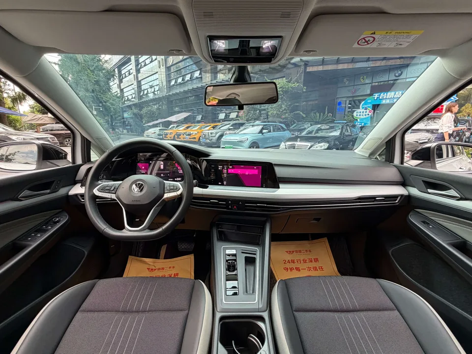 Volkswagen Golf golf 2023 280TSI DSG Pro facelift 2024 — thumbnail 2