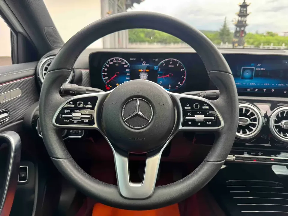 Mercedes-Benz Klasa A Mercedes Benz A Class 2022 A 180 L Sports Sedan 2022 — thumbnail 5