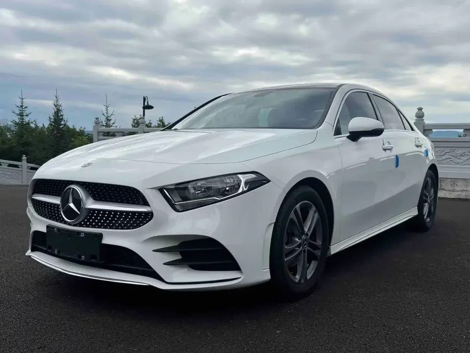 Mercedes-Benz Klasa A Mercedes Benz A Class 2022 A 180 L Sports Sedan 2022 — photo 1, buy with delivery to Moscow