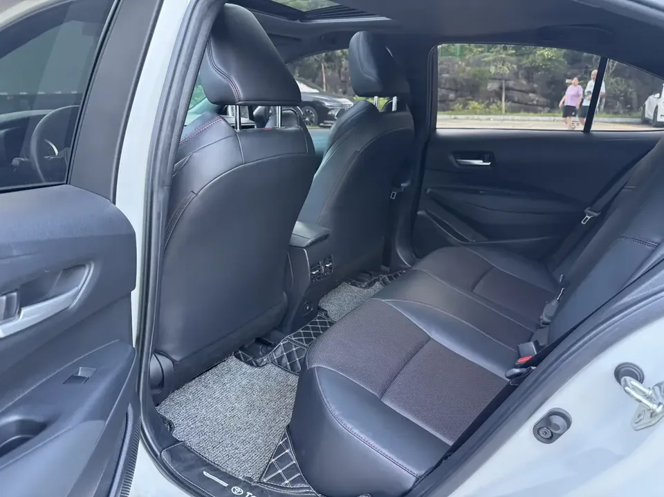 Toyota Levin Lei Ling 2022 185T CVT Sports Edition 2022 — thumbnail 3