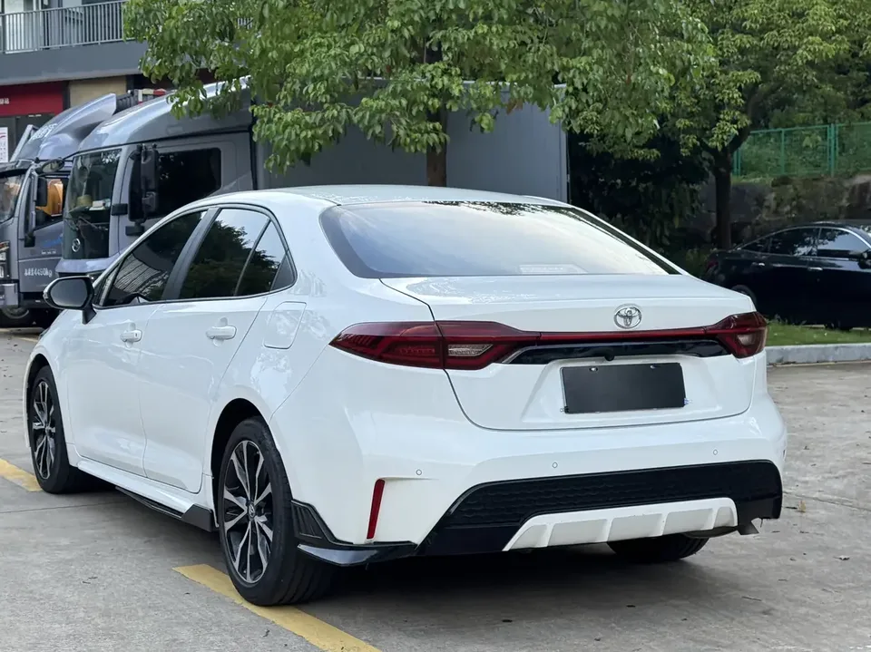 Toyota Levin Lei Ling 2022 185T CVT Sports Edition 2022 — thumbnail 4
