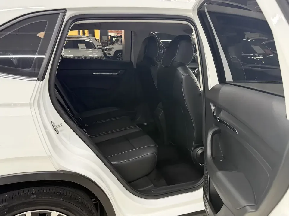 Skoda Comek Comek 2023 Modified 1.5L Automatic Comfort Edition 2023 — thumbnail 4