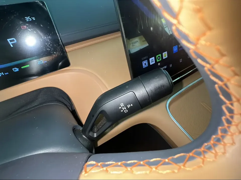 Geely Galaxy Starship 7 EM-i Galaxy Starship 7 EM-i 2025 55KM Departure Edition 2025 — thumbnail 3